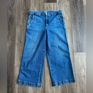 L.L. Bean classic fit wide leg jeans.  Women’s size 14. Like new condition!